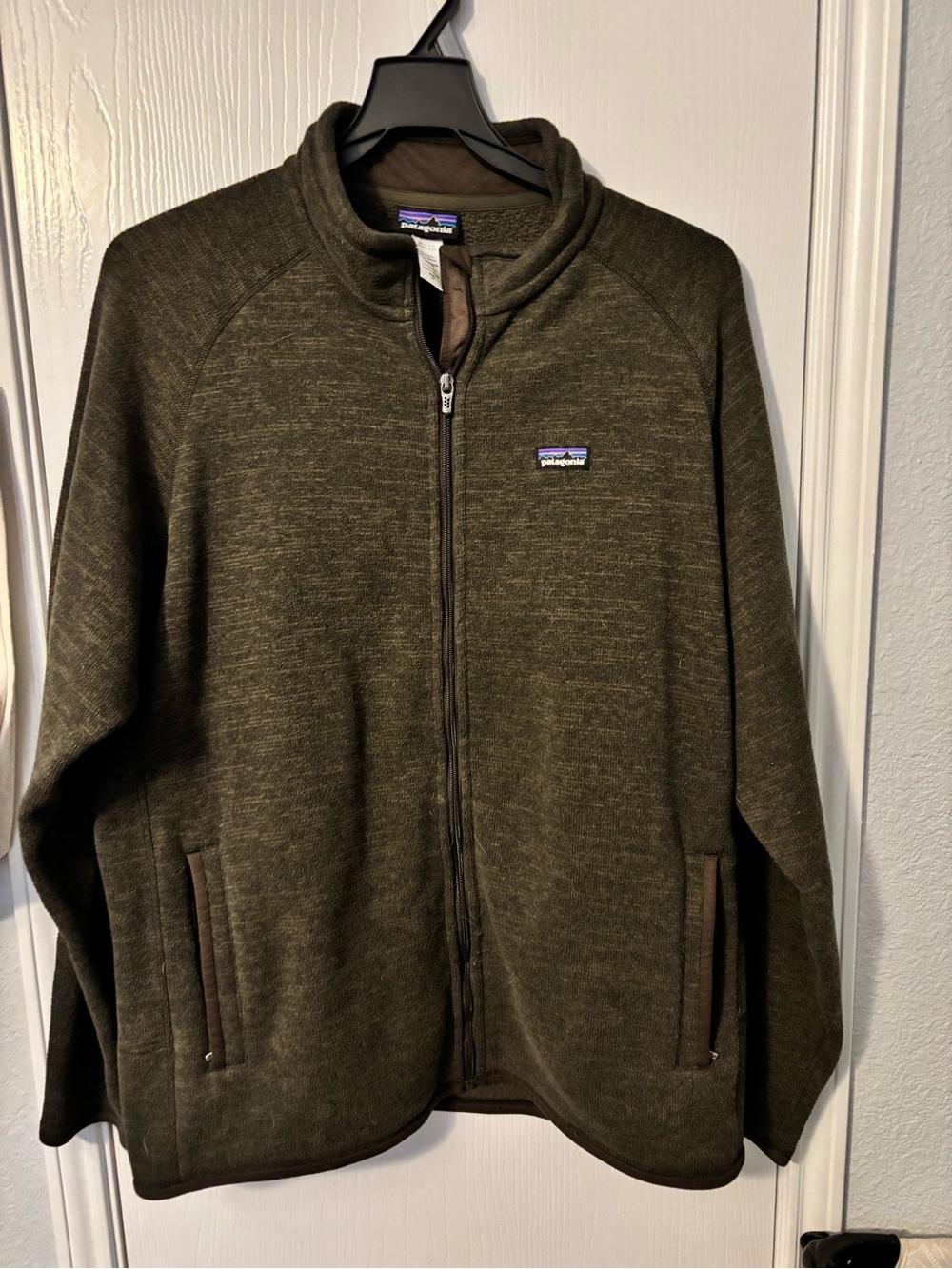 Patagonia Men’s Olive Green Full-Zip Sweater Jacket
